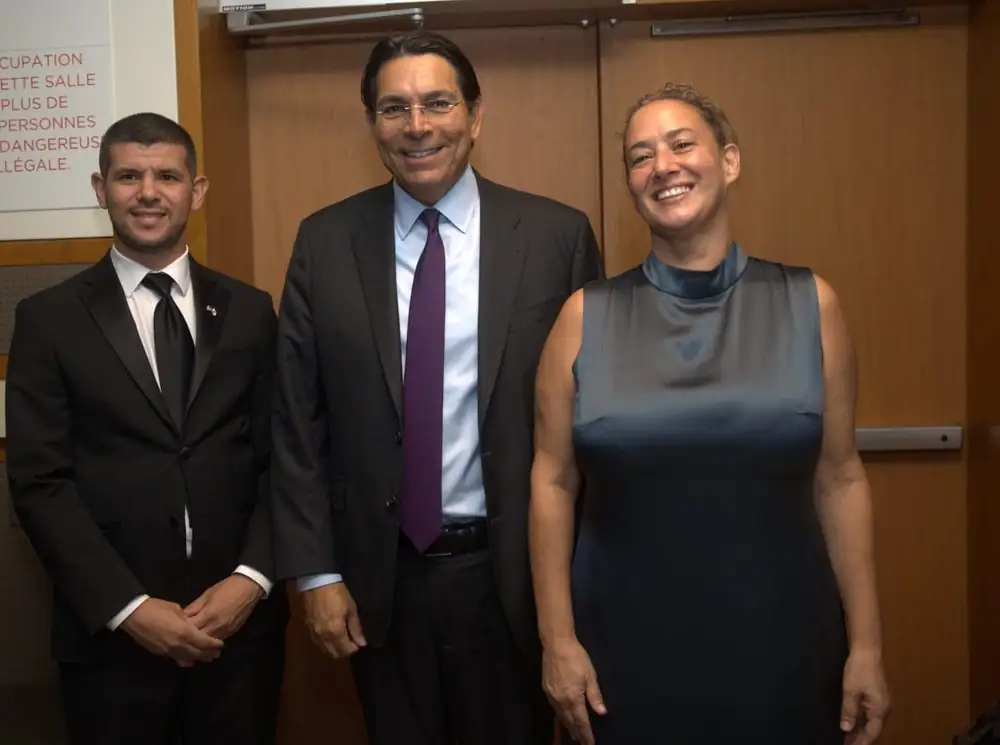מייסדי העמותה עם שגריר ישראל באו״ם, דני דנון